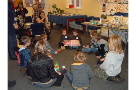 Christmas Pass the Parcel