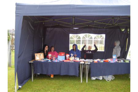 Tombola in the rain!